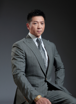 李昕